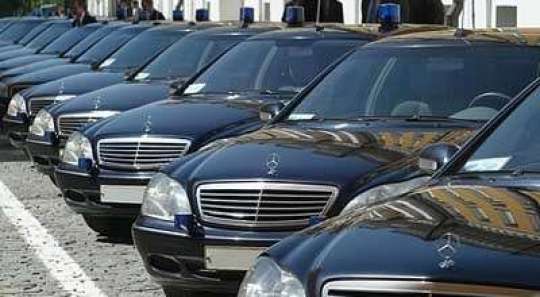 “Məmur gərək “Lexus”da, “BMW”də gəzsin?” – Büdcə bölgüsünə etiraz