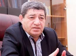 Tarix yalnız arxada qalmır, həm də öndən gəlir...