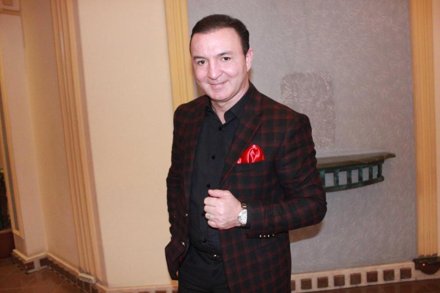 "Pul qazanmaq mümkün deyil..." - Vasif