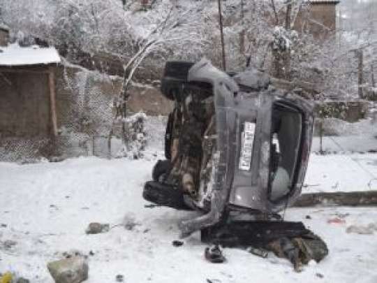 Ermənistanda hərbçilər qəzaya düşüb