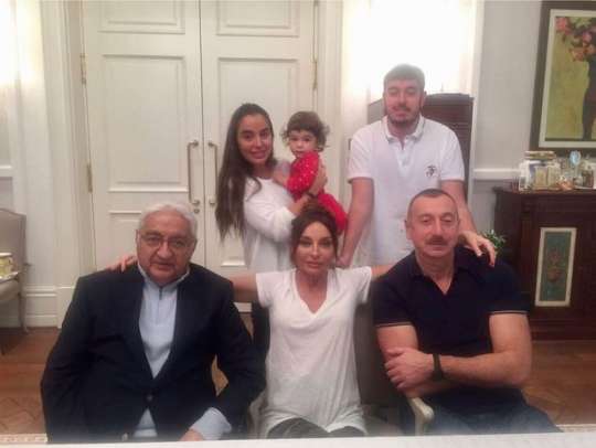 İlham Əliyevin ad günündən – FOTOLAR