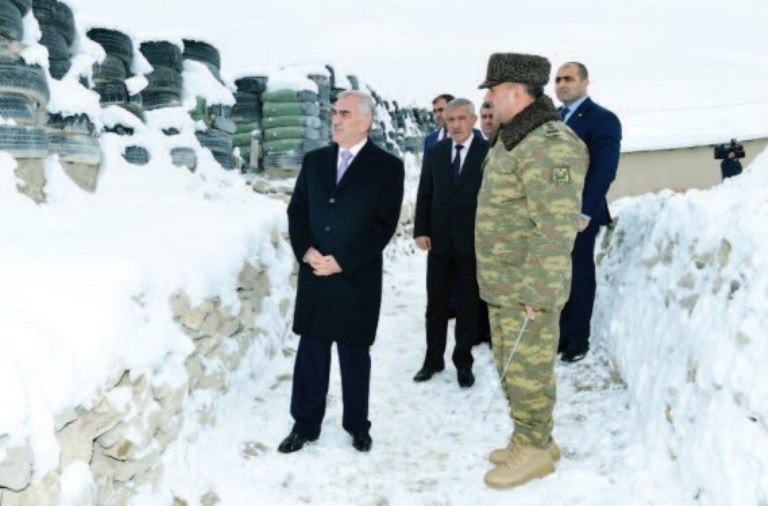 Vasif Talıbov səngərdə tapşırıqlar verdi - FOTO