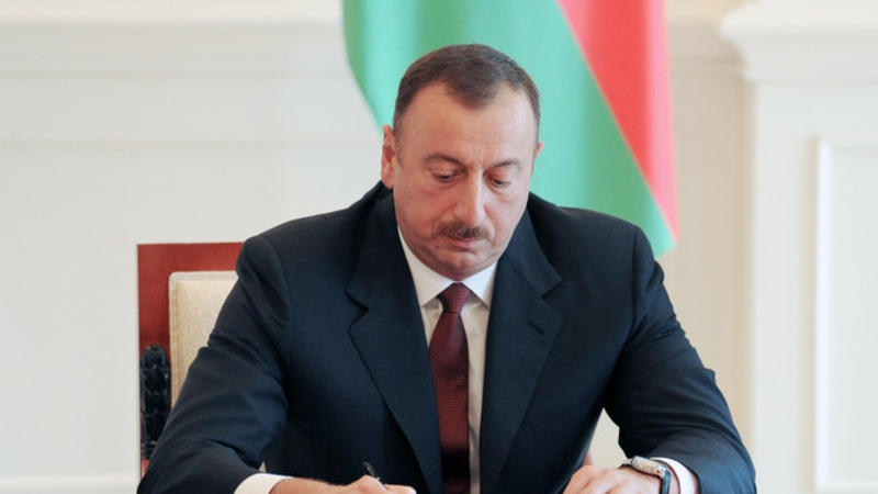 Prezident Konstitusiya Məhkəməsinin hakimini təltif etdi