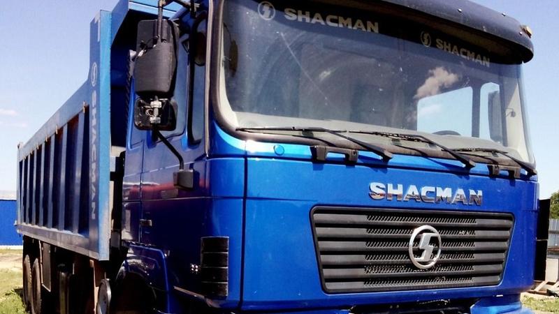 Bakıda avtobusla yük maşını toqquşdu