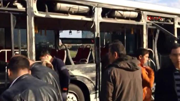Son dəqiqə...İki metrobus toqquşdu! Yaralılar var-VİDEO