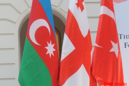 Bakıda Türkiyə və Gürcüstanın XİN rəhbərləri arasında görüş keçirilir