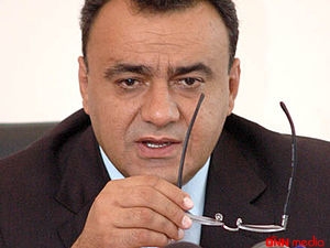 Keçmiş nazir yaxınını itirdi