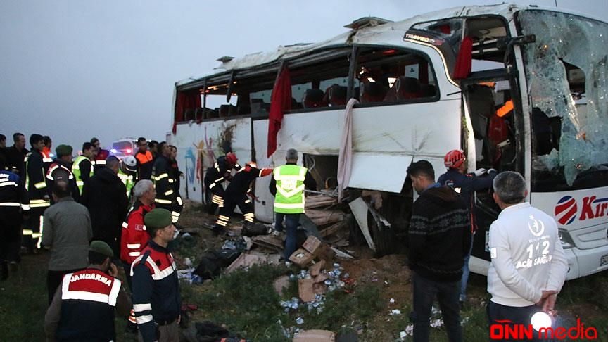 Sərnişin avtobusu qəza törədib-ÖLƏNLƏR VAR