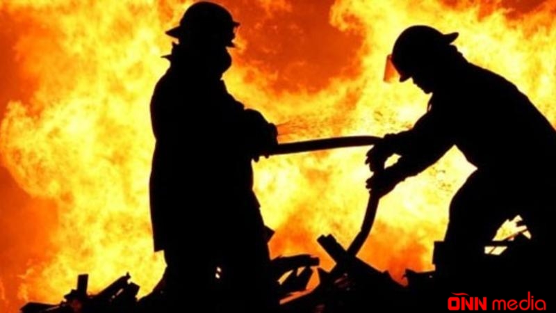 Bakıda mənzildə yanğın: sakinlər təxliyə edildi