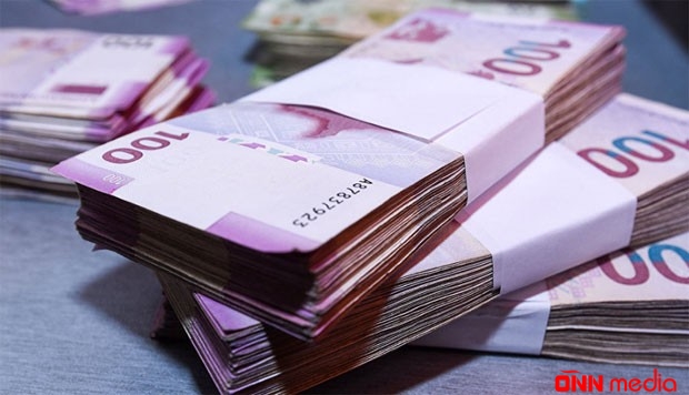 Manat bahalaşmağa davam edir