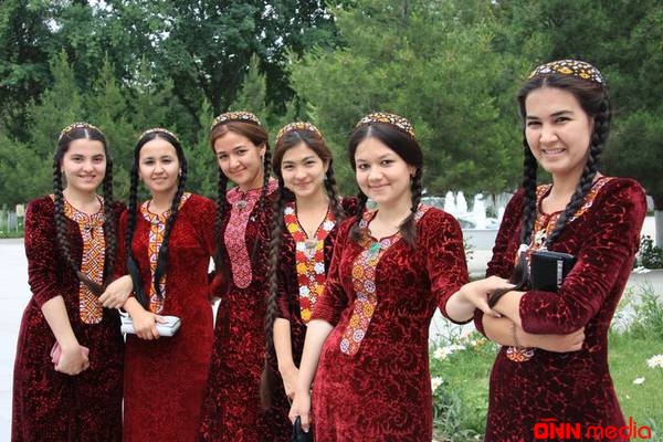 Türkmənistanda xanımlara QADAĞA