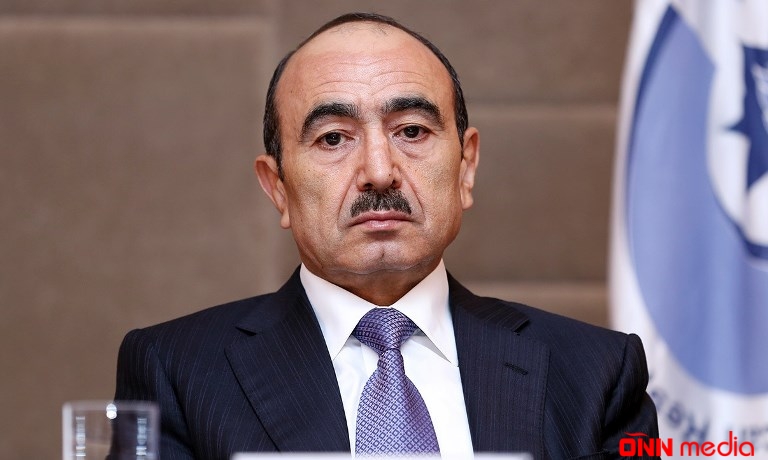 Əli Həsənov Anadolu Agentliyini təbrik etdi