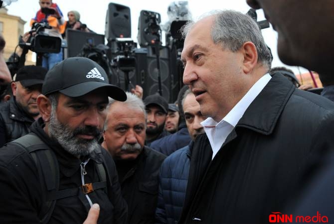 Nikol Paşinyan növbəti dəfə Sarkisyanla görüşüb