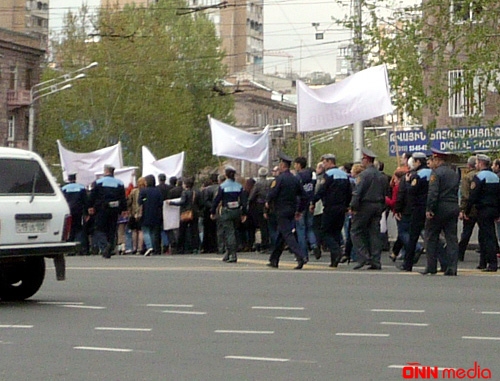 Yerevan yene qarışdı