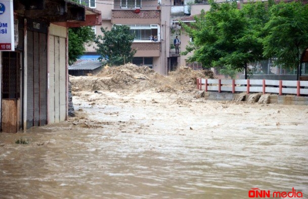 Sel fəlakətində ölənlərin sayı 100 nəfəri keçdi