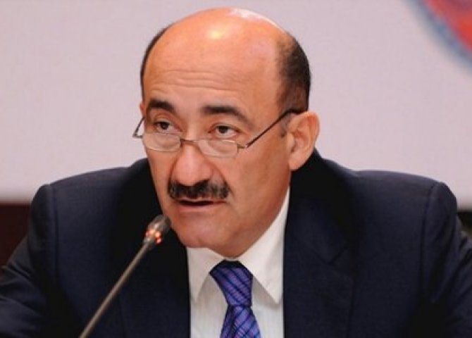 Nazir özünə müşavirlər təyin etdi