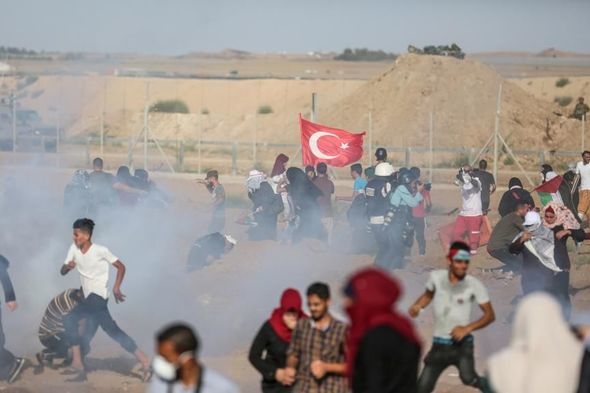 Qəzzada toqquşmalar: onlarla yaralı var