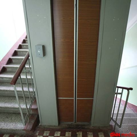 Liftdə qalan 6 nəfər xilas edildi