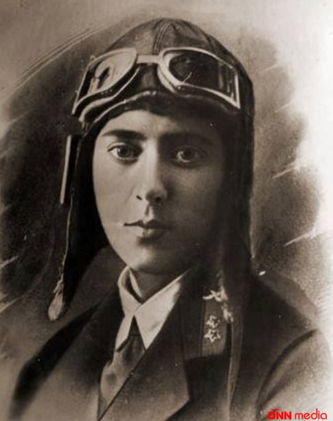 İlk qadın təyyarəçi  Leyla Məmmədbəyova