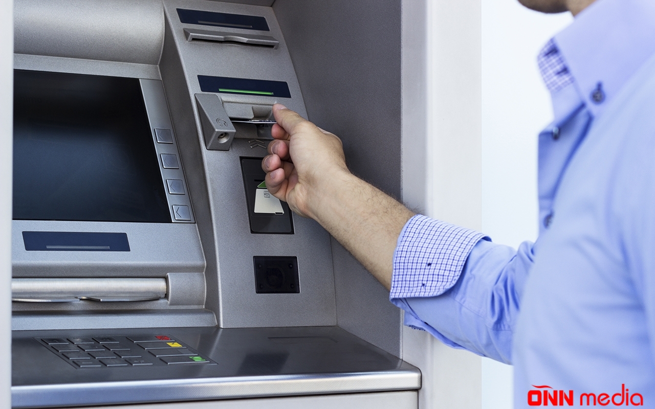 Ölkədə bankomatlar azalıb