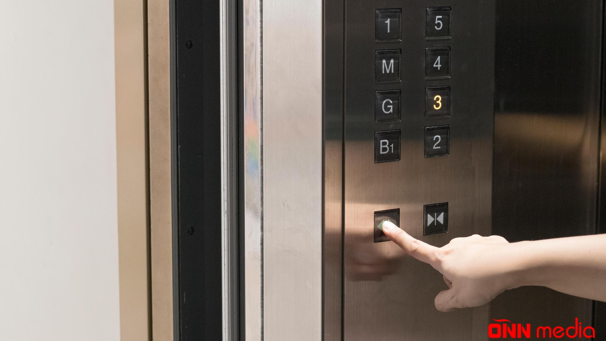 İçərisində nazirin də olduğu lift şaxtaya düşdü
