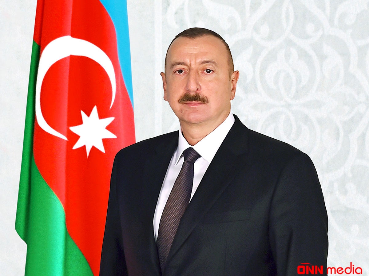 Ölkə başçısı həmkarını təbrik etdi