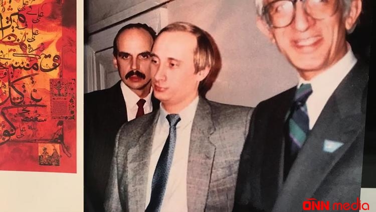 Putinin nadir şəkli İstanbulda ortaya çıxdı: KQB-də işlədiyi dövrdə...