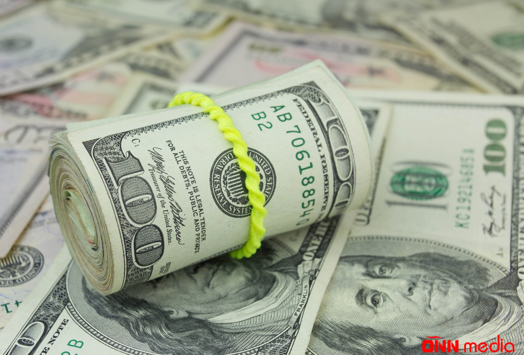 Dollar almaq istəyənlərin NƏZƏRİNƏ