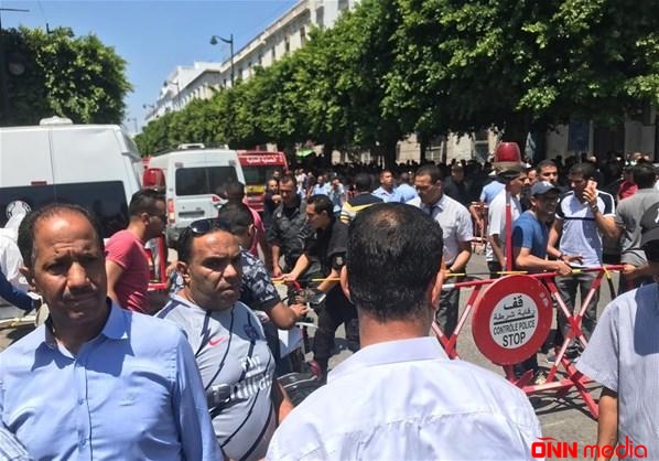 Paytaxtda eyni anda iki hücum