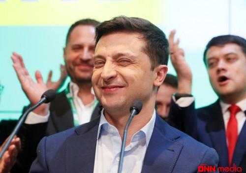 Zelenskinin korteji qəzaya düşdü