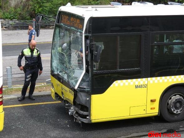 İstanbulda 2 metrobus toqquşdu
