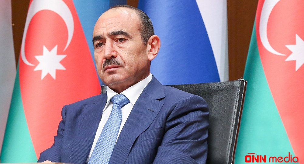 Əli Həsənov: “Dövlətin təhlükəsizliyi və milli maraqlar hər şeydən üstün olmalıdır”