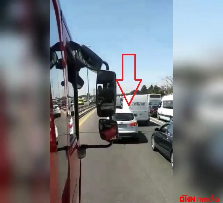 Bakıda: Sürücülərimizdən nümunəvi addım! - VİDEO