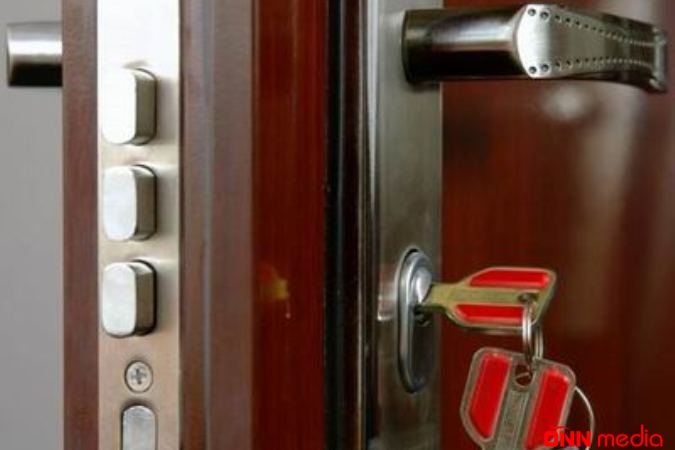 Evdən qadın meyiti tapıldı