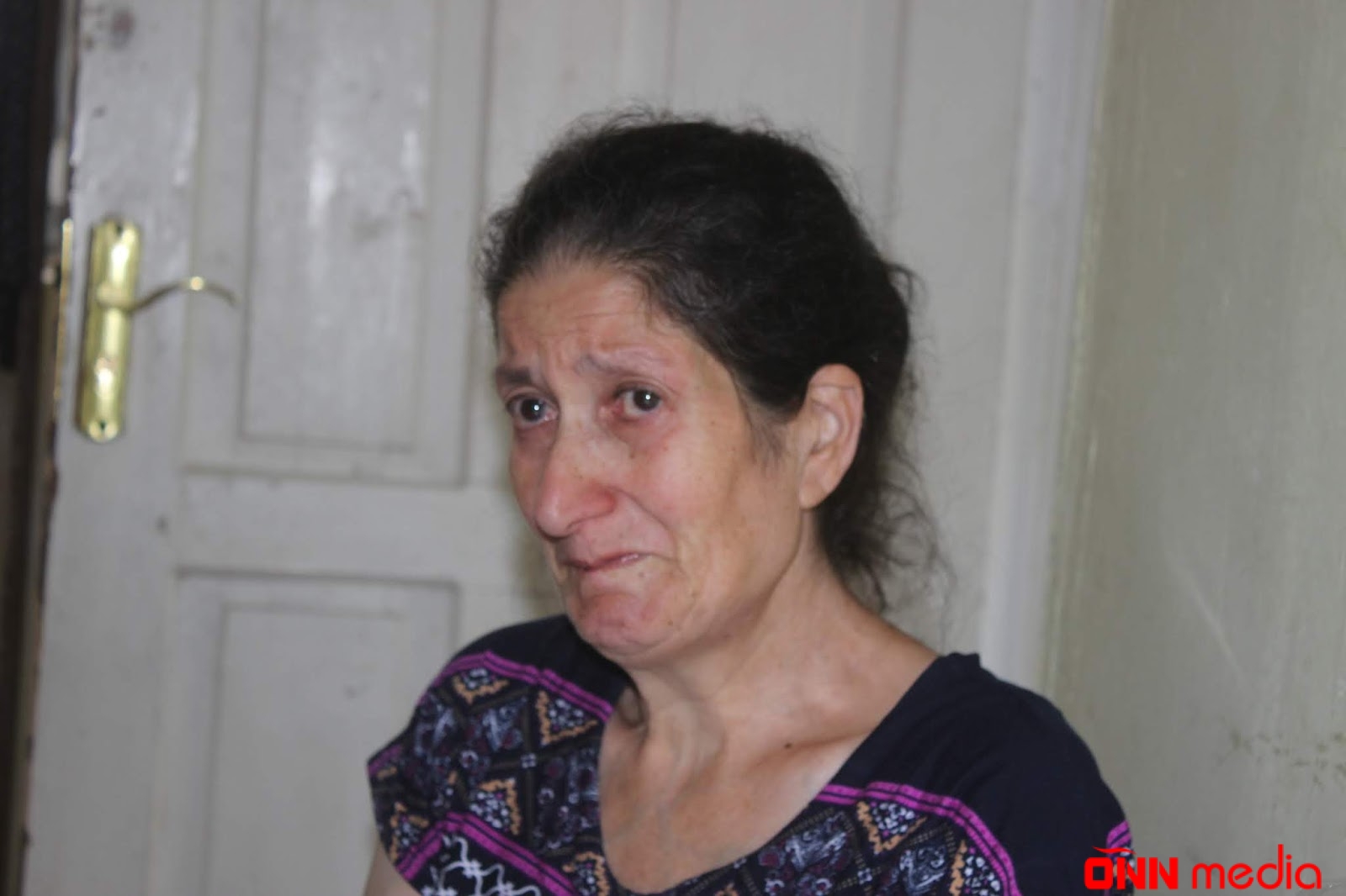 Xocalı soyqırımında həyat yoldaşı, 6 yaşlı qızı, qohum-əqrabaları şəhid olmuş gözüyaşlı qadın