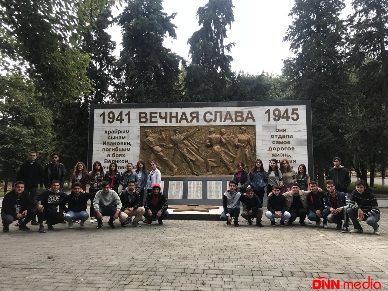 ADPU fəalları İvanovka kolxozunda - "üzüm mövsümü"