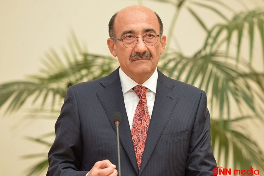 Nazir bəstəkarları tənqid etdi