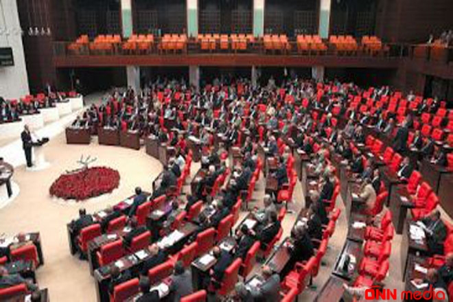 Türkiyə parlamenti vaxtı uzatdı