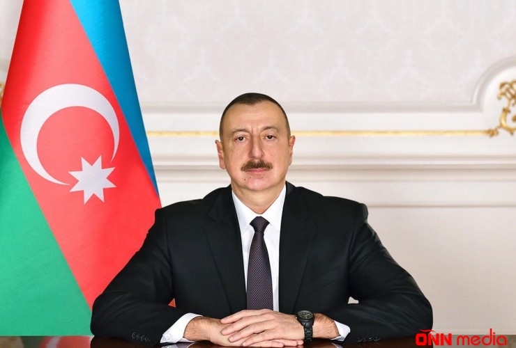 Prezident bu idmançılara ev verdi - Siyahı