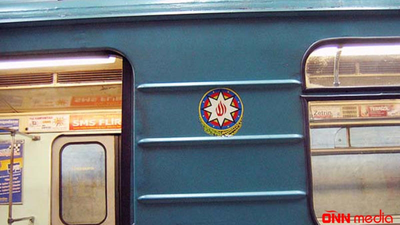 Metroda problem yaranıb