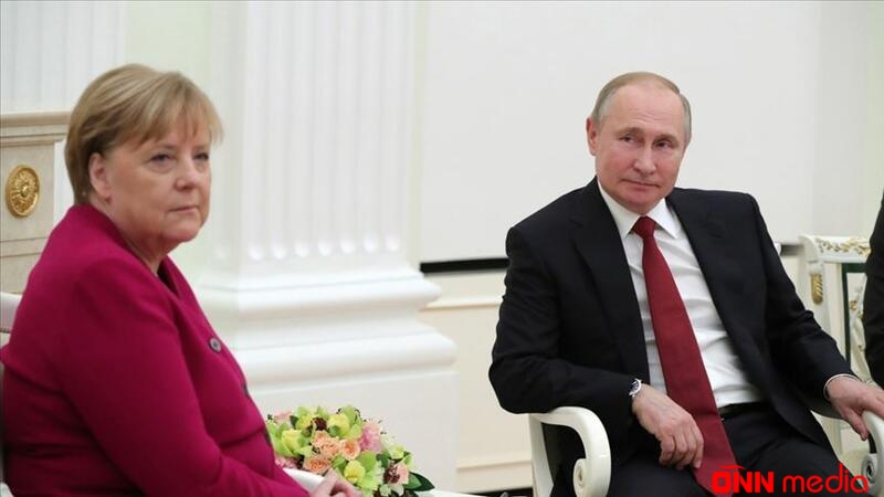 Putin Merkelə zəng etdi - NƏLƏR MÜZAKİRƏ EDİLDİ?