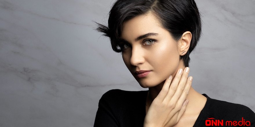 Tuba Büyüküstün gənc qalmaq üçün nə edir?