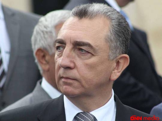 800-ə yaxın ziyalı Bakı merinə müraciət etdi: “Bakının küçələrində Azərbaycan dilinə divan tutulur”