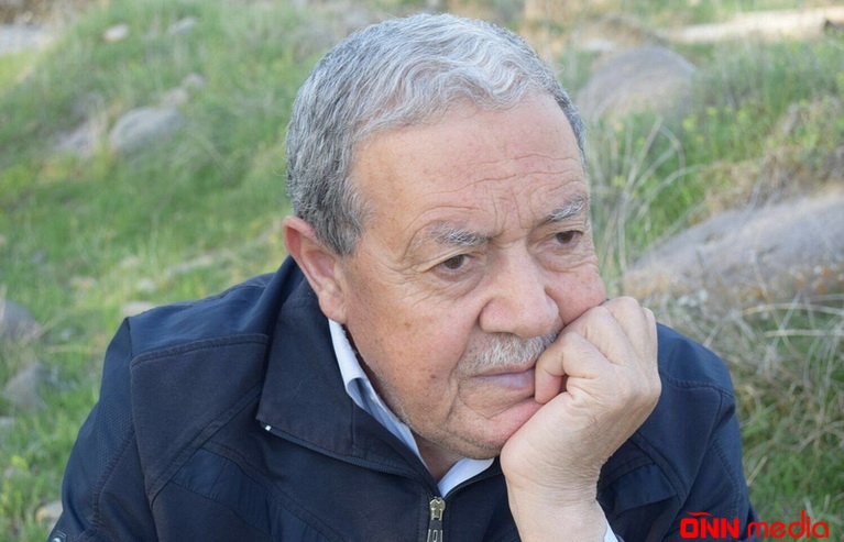 ÜRƏYİNƏ VƏTƏN  SIĞAN ŞAİR