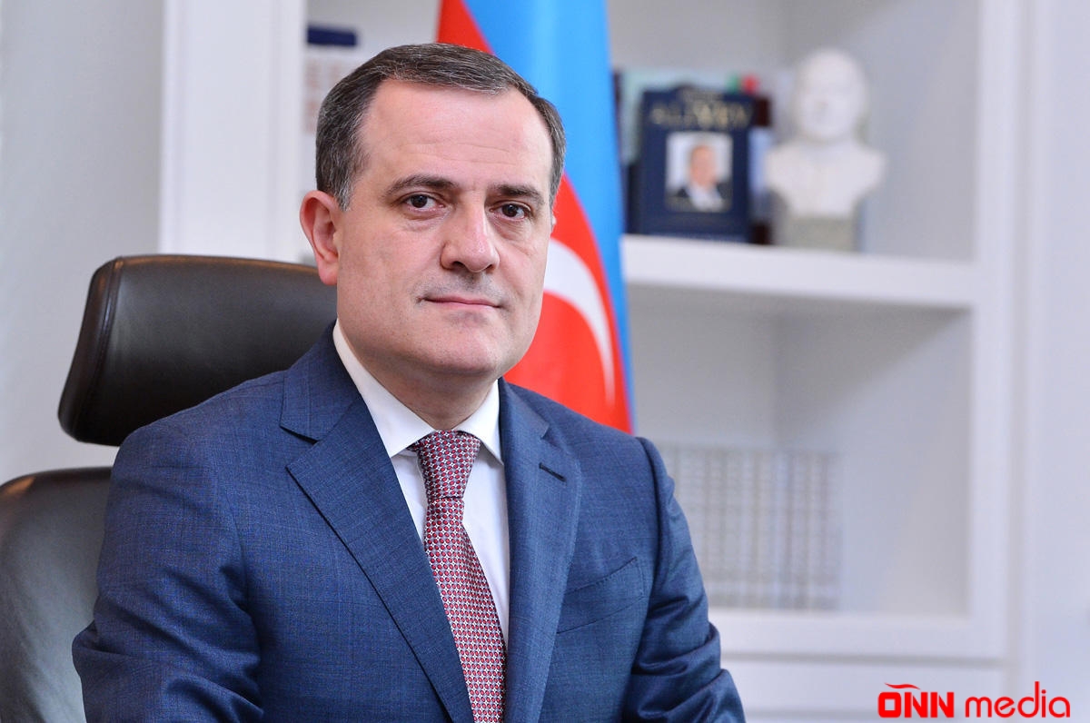 Ceyhun Bayramov XİN başçısı kimi ilk iclasına qatıldı
