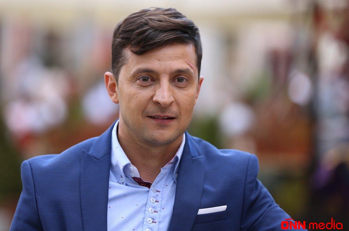 Vladimir Zelenski azərbaycanlını medalla təltif etdi