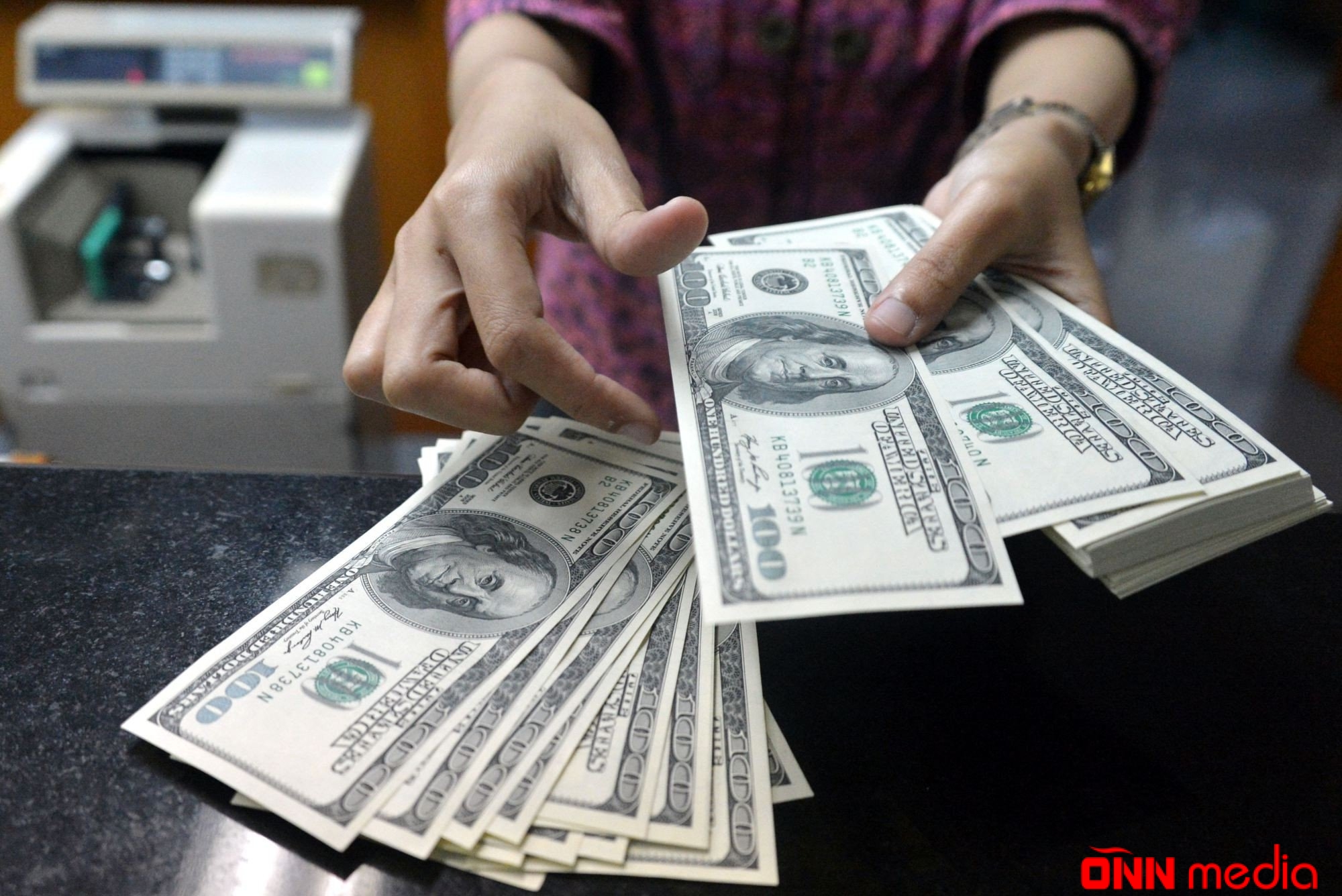 Sentyabrın 14-də dolların manata qarşı RƏSMİ MƏZƏNNƏSİ