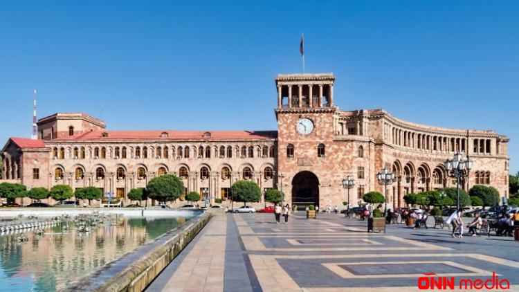 Ermənistan parlamentinin iclası 2 dəqiqə çəkdi