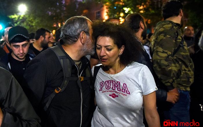 Annanın BİABIRÇI HƏRƏKƏTLƏRİ ÜZƏ ÇIXDI