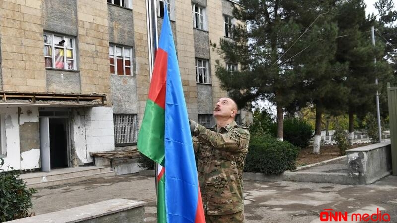 Prezident işğaldan azad edilmiş torpaqlarda bayrağımızı ucaltdı